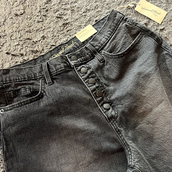 Universal Thread Button fly Jeans - Picture 2 of 8